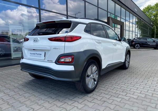 Hyundai Kona cena 119900 przebieg: 4500, rok produkcji 2020 z Przecław małe 67